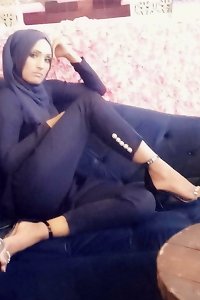 devours hijabis in high-heeled slippers